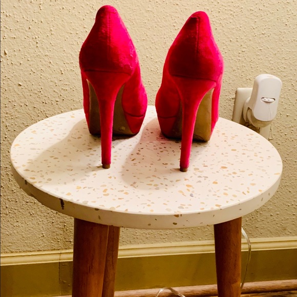 Gianni Bini Pink Suede Heels - Picture 3 of 3